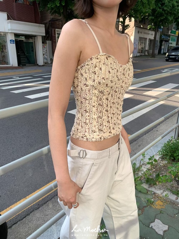 細肩桃心領碎花蕾絲背心